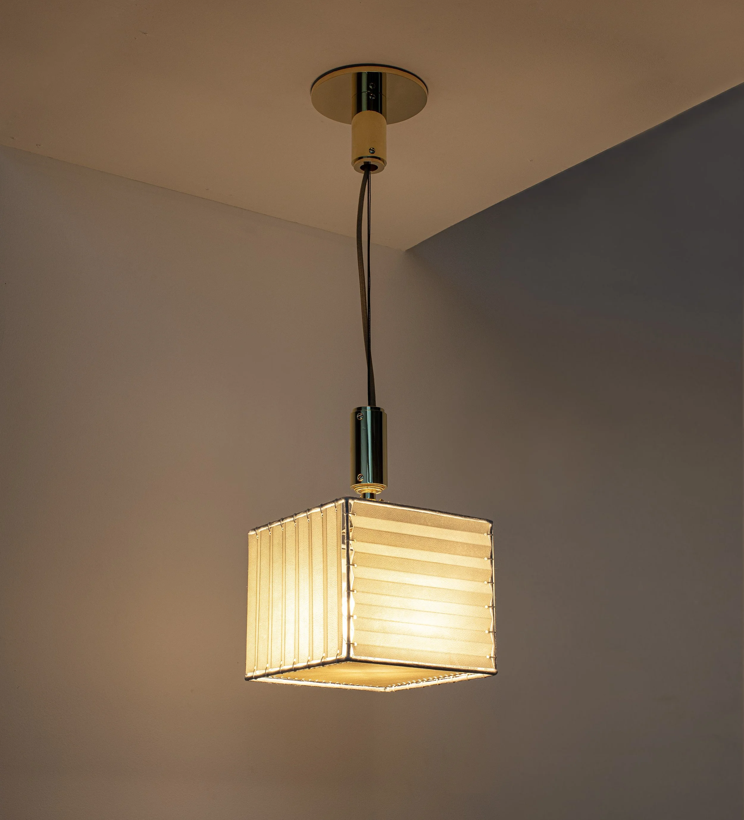 SERIES 03 SMALL PENDANT - POLISHED UNLACQUERED BRASS - GOATSKIN